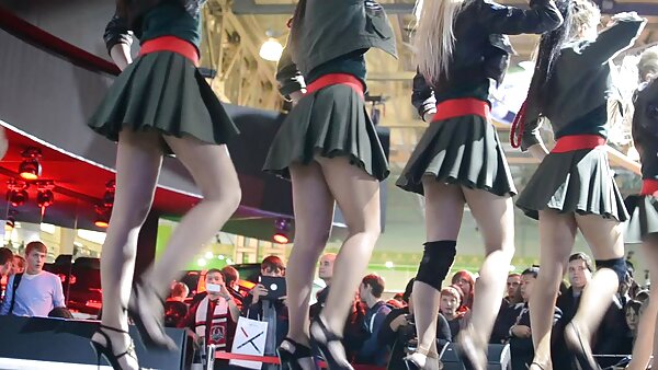 Das orthodoxe kostenlose private fickfilme Küken Tori Black behandelt Schwänze gerne auf traditionelle Weise