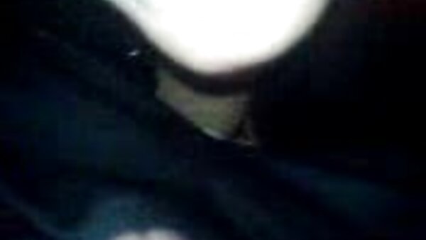 Weißer Typ knallt Ebenholz-MILF von nebenan Ashley Aleigh fickfilme free und spritzt ihr auf den Nabel