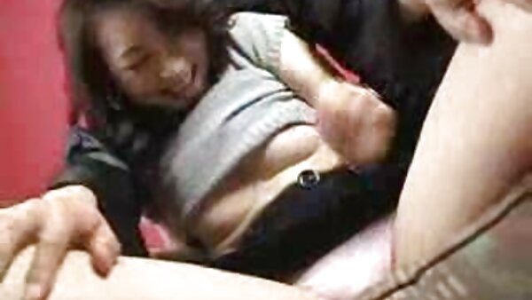 Tolle, atemberaubende brünette Lesben sind bereit, vom Küssen fickfilme in deutscher sprache zum heißen Sex zu wechseln