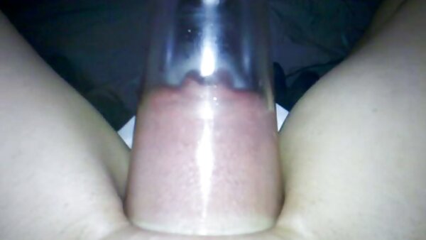 Der rothaarige Teenie Minnie Manga gibt deutsche gratis fickfilme einem Fremden einen heißen Blowjob