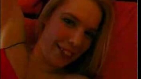 Die süße Asiatin Kammy gibt einen Schwanz und reitet einen geile fickfilme großen weißen Schwanz