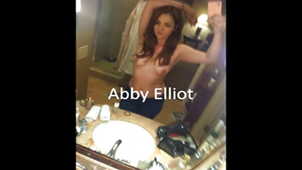 Versautes asiatisches Küken gibt einem Typenduo einen Blowjob und einen kostenlose deutsche fickfilme Zugjob