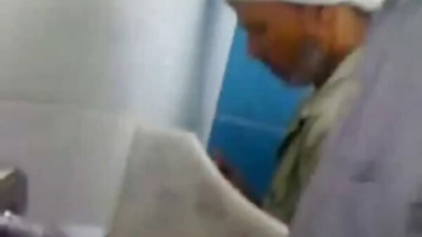 Das würzige, lockige Küken mit kostenlose private fickfilme dem riesigen Arsch Naomi bekommt ihre Fotze mit BBC gefüllt