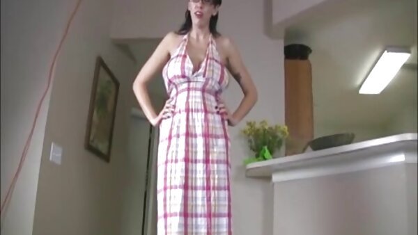 Die anmutige Blondine Charlotte Stokely spielt gerne mit ihrem Schlitz freie fickfilme