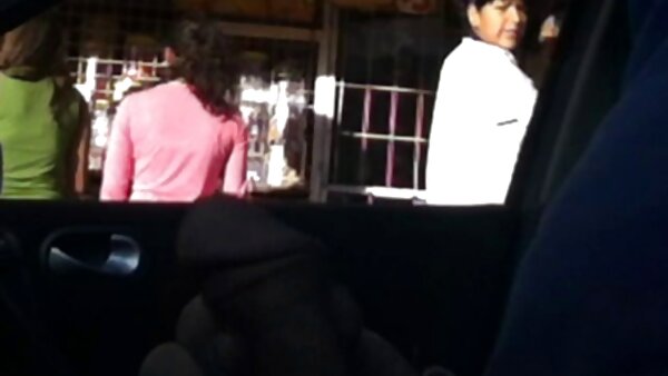 Zwei lüsterne Girls in kurzen deutsche fickfilme kostenlos Kiltröcken Paula und Jessica verführen junge Lehrerin