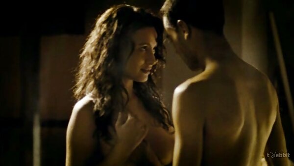 Die sexy rothaarige Sekretärin Lauren deutsche fickfilme kostenlos Phillips hat einen schmutzigen Quickie mit ihrem Boss