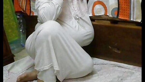 Geiler Kerl spritzt kostenlose fickfilme direkt in den süßen Mund des russischen Luders