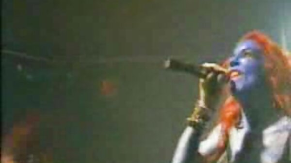 Attraktive und wohlgeformte blonde Hure zeigt die Wunder des fickfilme in deutscher sprache Sex