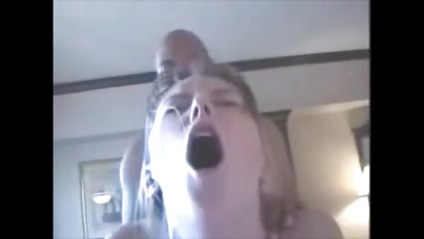 Das zierliche fickfilme free Küken Kat hat tief in ihr Arschloch geschraubt