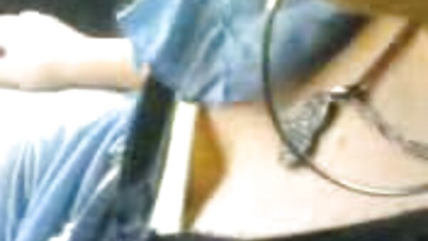 Heiße Tramperin mit gepiercter Muschi wird hart und tief in fickfilme den Anus gefickt