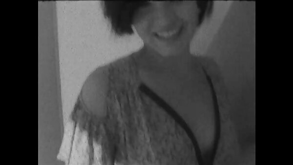 Das heiße Latina-Girl Nicole Bexley geht wild mit einem großen harten kostenlose deutschsprachige fickfilme Schwanz um