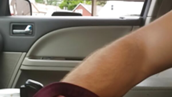 Perverser Typ leckt und fickt die haarige Muschi eines reifen Flittchens kostenlose fickfilme
