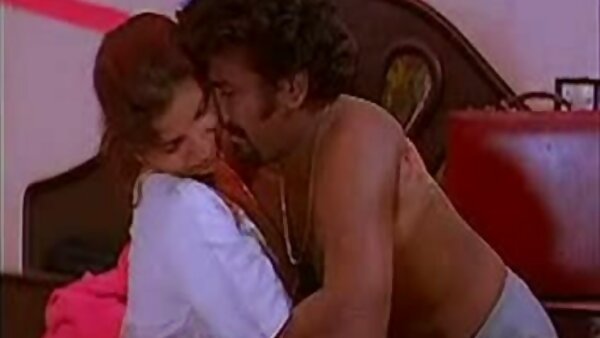 Böse kostenlose fickfilme ansehen brünette Schlampe fickt geile lesbische Oma am Nachmittag