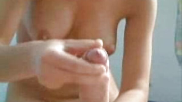 Weißer verrückter kostenlose geile fickfilme Mann mit Brille Doggy fickt zierliche Ebenholz-Hottie mit Leidenschaft