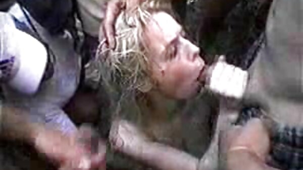 Blondes Amateurküken spielt mit ihrer Muschi, bevor sie im Missionarsstil gepiekst wird kostenlose deutschsprachige fickfilme