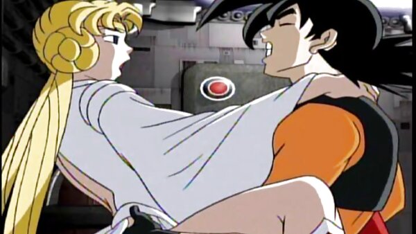 Bootylicious blonde Britany Craft bedient drei kostenfreie fickfilme Typen