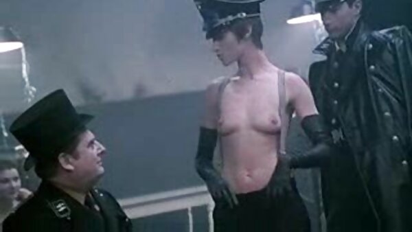 Die fickfilme kostenlos ansehen sexuell aufgeladene Schlampe in sexy Dessous Jillian Janson nimmt einen schweren Schwanz in ihren Anus