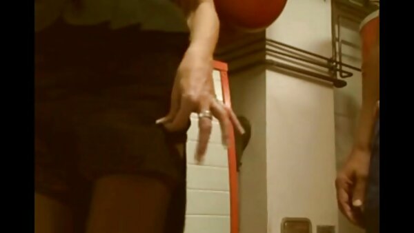 Die deutsche kostenlose fickfilme vollbusige Hotpants Bridgette B gibt dem winzigen Penis einen Kopf