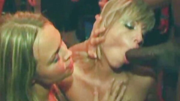 Perverse Blondine reitet fickfilme gerne und bläst einen Kingsize-Dong