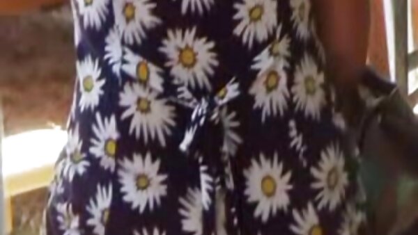 Die hübsche blonde kostenfreie fickfilme Studentin Candy White spielt mit ihrem Lieblingssexspielzeug