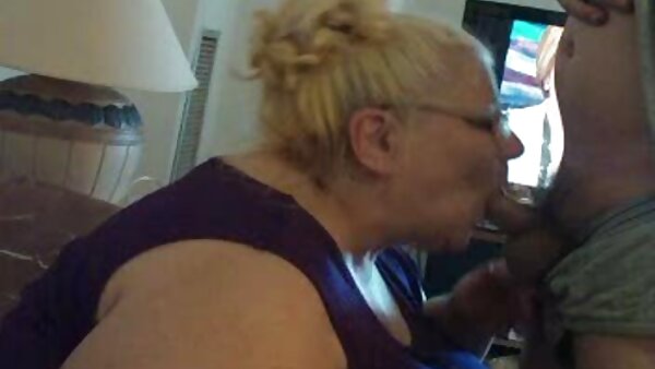 Lustvolle Blondine stöhnt laut und wird im fickfilme kostenlos Doggystyle entbeint