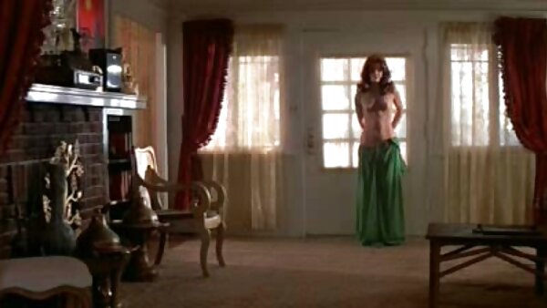 Die nackte Annie Cruz gibt nach der Lesbenszene ein Interview fickfilme gratis