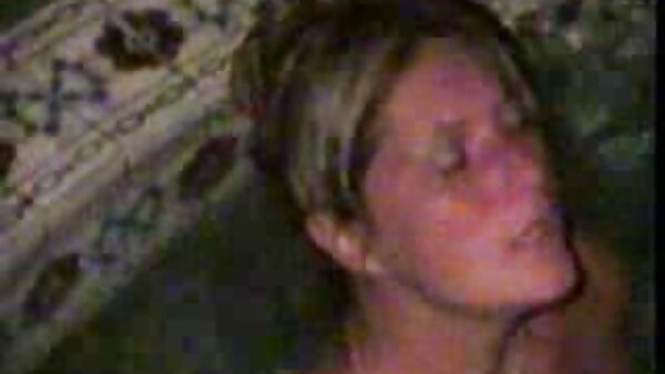 Göttliche, vollbusige, brünette MILF bekommt ihren Punani im Missionarsstil geile fickfilme gratis genagelt