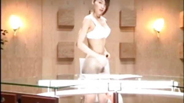 Mixed-Race-Babe fickfilme kostenlos mit perfekt geformter Brust Kendra Spade genießt es, Sperma zu essen