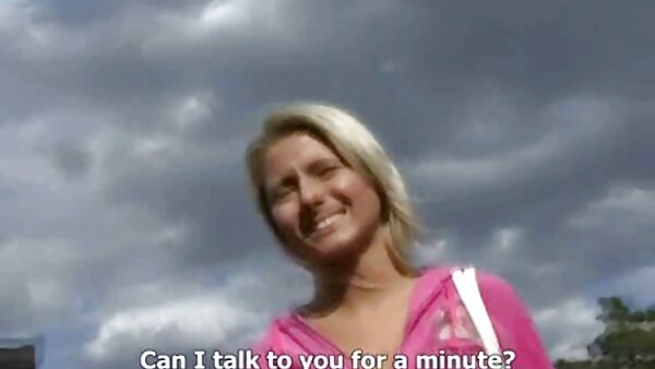 Die schlanke brünette Landstreicherin Lexi Diamond steht auf versauten fickfilme kostenlos Gangbang