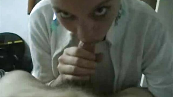 Die nuttige Blondine Chloe Lacourt wird nach einem dampfenden geile deutsche fickfilme Blowjob doppelt penetriert