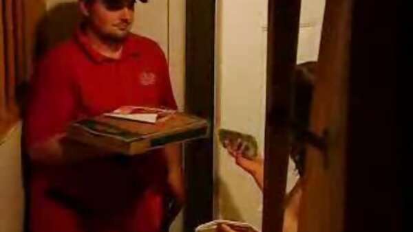 Leckere Hausfrau Olivia Bell masturbiert feuchte und geile fickfilme Hurenmuschi