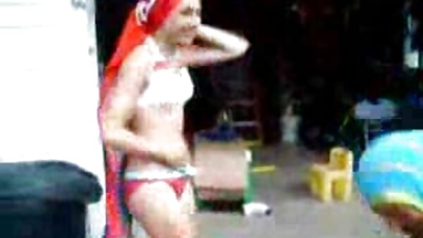 Blonde Bombe mit rasiertem Fotzenloch wird in Amateur-Pornoclip freie fickfilme hart gebumst