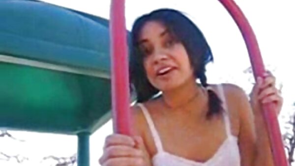 Der große Kerl macht den sexy schlanken kostenlose fickfilme ansehen Teenie Tanner Mayes geil auf einen Quickie