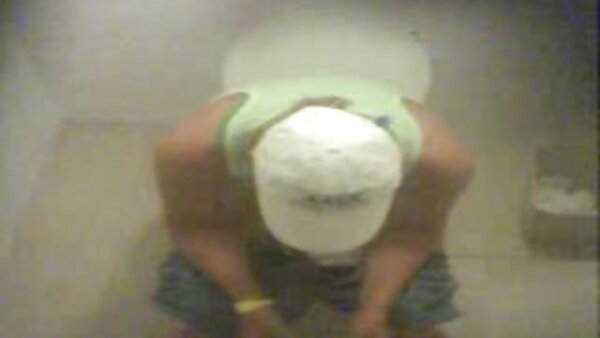 Der sexy Teenie Sharron spielt solo mit ihrer Muschi und ihrem geile fickfilme kostenlos Vibrator