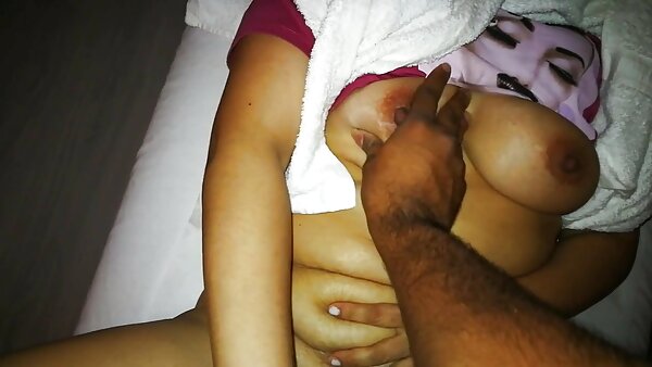 Entzückendes brünettes fickfilme kostenfrei Babe Adriana Chechik poliert fleischigen Schwanz