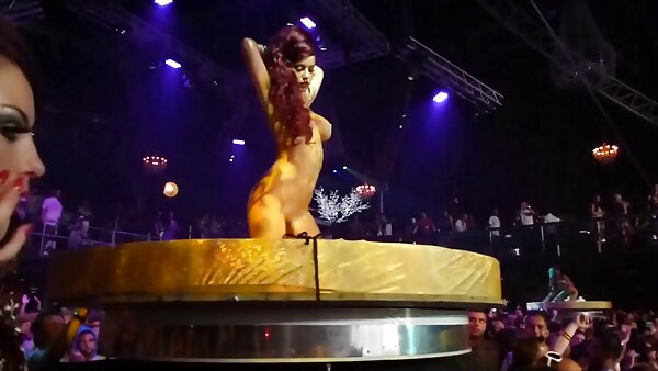 Wunderschönes japanisches Hausmädchen Arisa Suzufusa fickfilme kostenlos ansehen beglückt schlanken Kerl