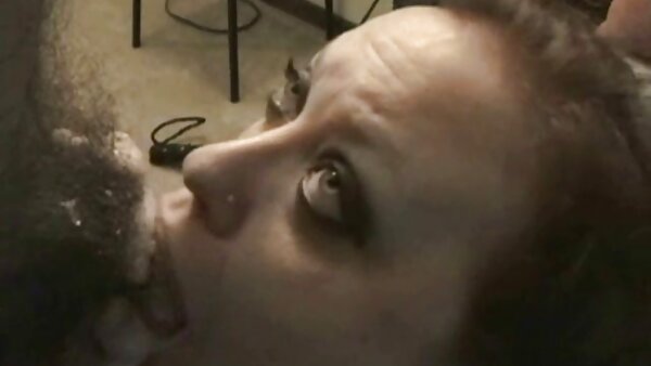 Schwarze Schlampe mit schönem Arsch Harley Dean fickfilme kostenlos bekommt Sperma ins Gesicht