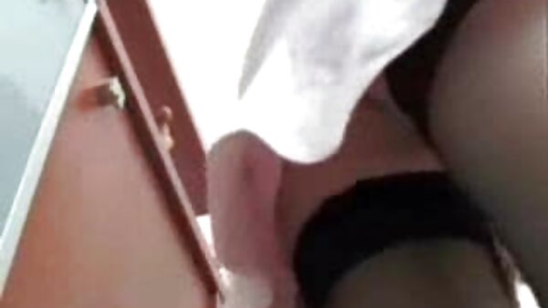 Heiße Blondine mit feuchter Muschi wartet darauf, gefickt zu werden freie deutsche fickfilme